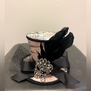 Like new jeweled, mini top hat